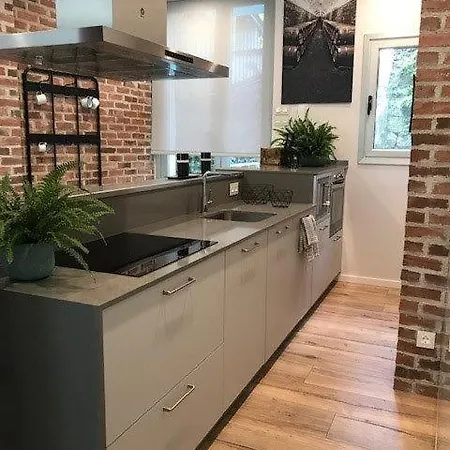 Fresh !! Vivienda & Terraza Lägenhet